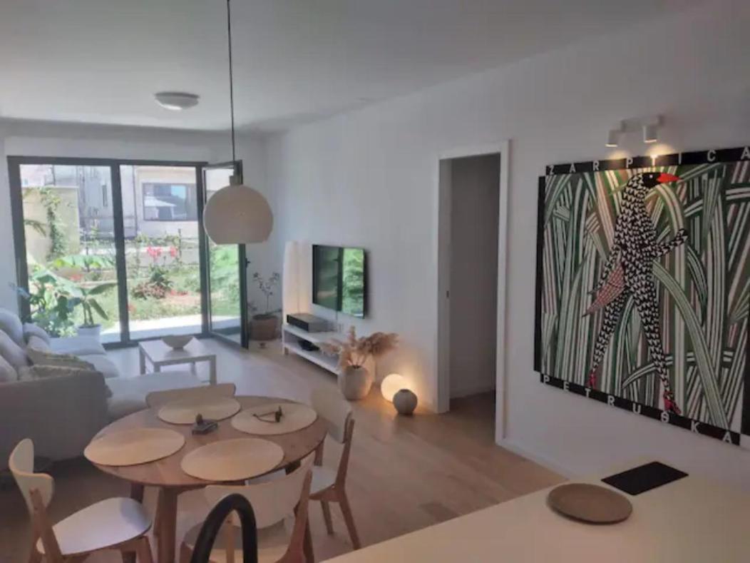 Apartment With Private Pool Split