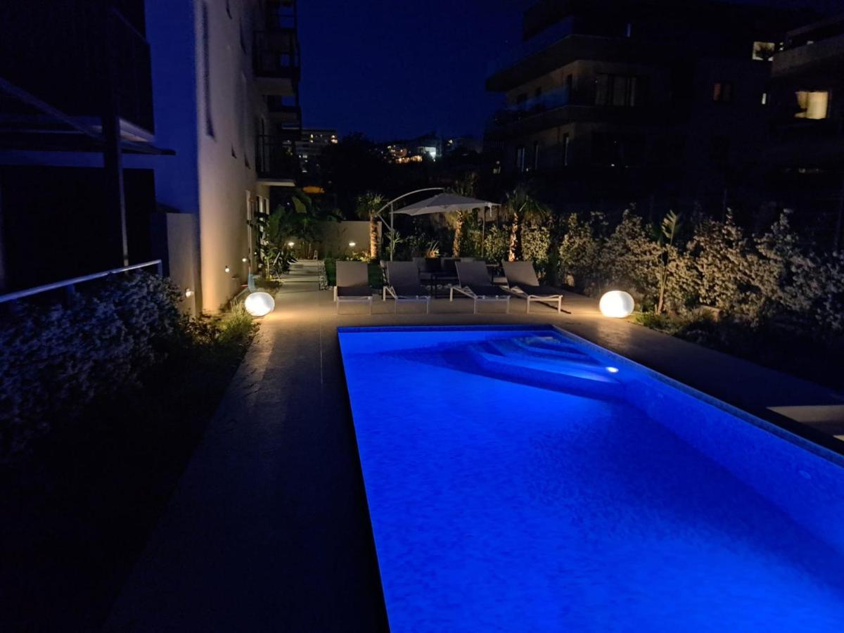 Apartment With Private Pool